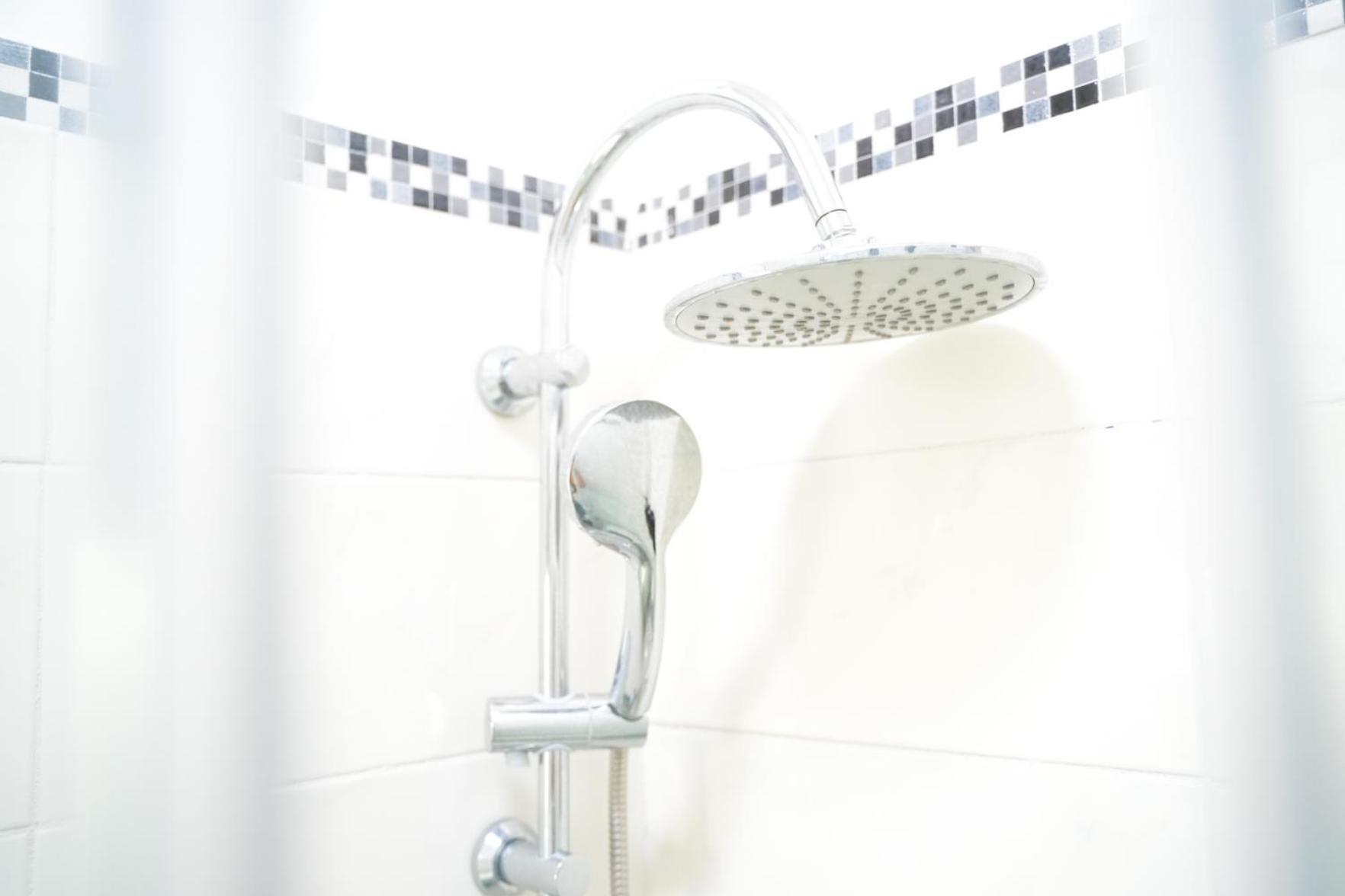 Camera Familiare con Bagno Privato